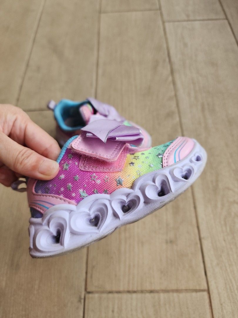 Girls sketchers size 5 discount