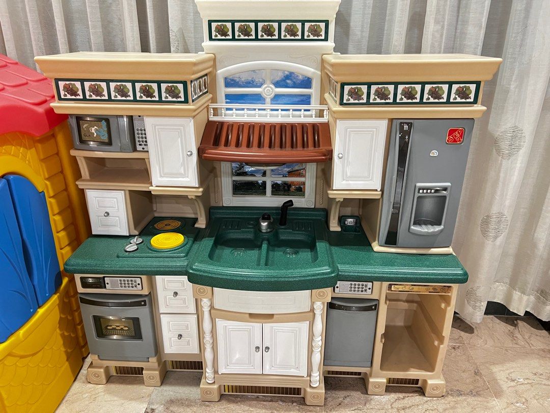 Step 2 Kitchen set, Hobbies & Toys, Toys & Games on Carousell
