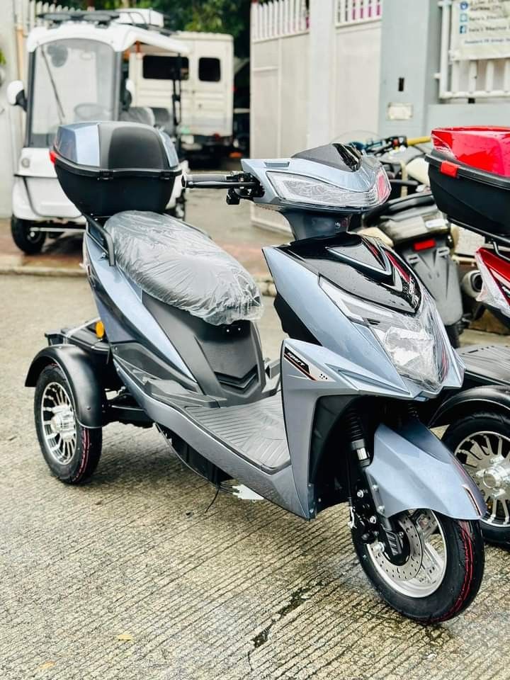 SUPER 120 MOTORCYCLE 3WHEELS E-TRIKE 😱 (Category: Bicycles) located in Pasig City. Submitted by gemma_00 (Listing ID 1256371223, Image 1). Description: ANG GANDAAA‼️😱😍PERFECT SA MGA HIRAP OR TAKOT MAG BALANCE SA 2WHEELS EBIKE 😁💪 👉SUPER 120 MOTORCYCLE 3WHEELS E-TRIKE 😱😍 ▪️ 33,000 👌 AVAILABLE COLOR ❤️Red 🖤Gray ✔️FREE HELMET ✔️FREE TOP BOX ✔️FREE SIDE MIRROR ✔️FREE ASSEMBLE & DEMO ✔️WITH CERT OF OWNERSHIP SPECS: 👇👇👇 ✅3 speed ✅parking fu