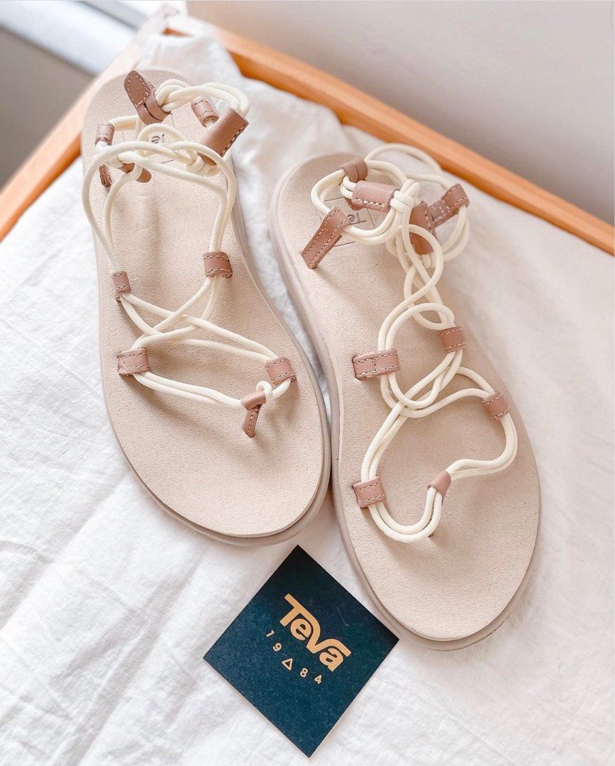 Teva voya infinity kiki Carousell