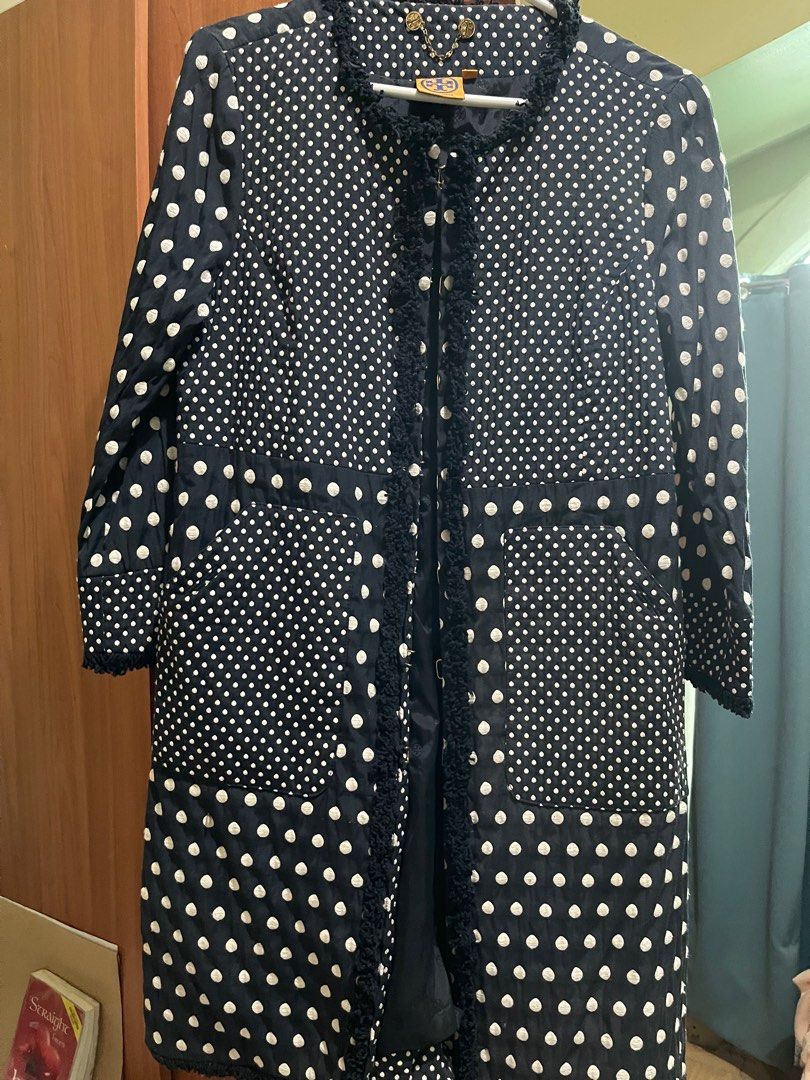 TORY BURCH (Category: Coats, Jackets and Outerwear) located in Paranaque City. Submitted by msjam63 (Listing ID 1256312630, Image 1). Description: Authentic Tory Burch Coat Navy Blue Light not heavy Size 8 Negotiable for sure buyers.