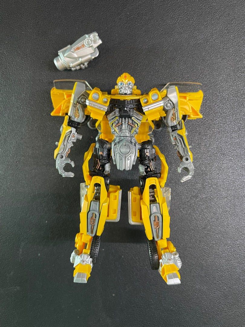 Transformers Studio Series 27 Deluxe Class Clunker Bumblebee