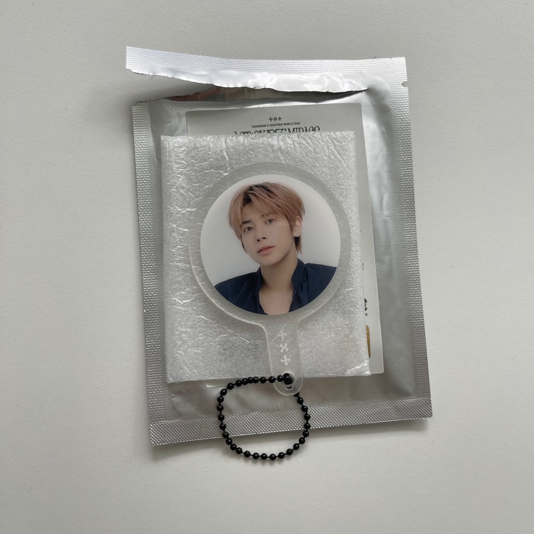 TXT ACT Sweet Mirage lucky draw keychain, Hobbies & Toys, Memorabilia