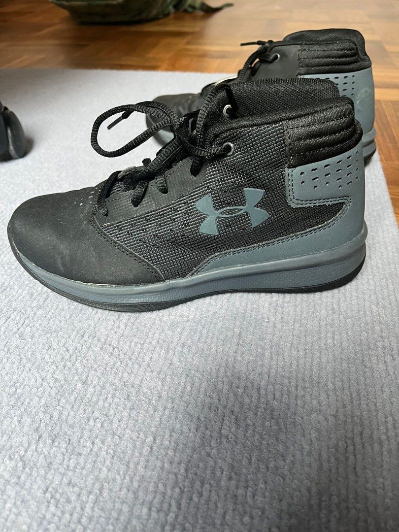Under armour jet deals express basketball shoes