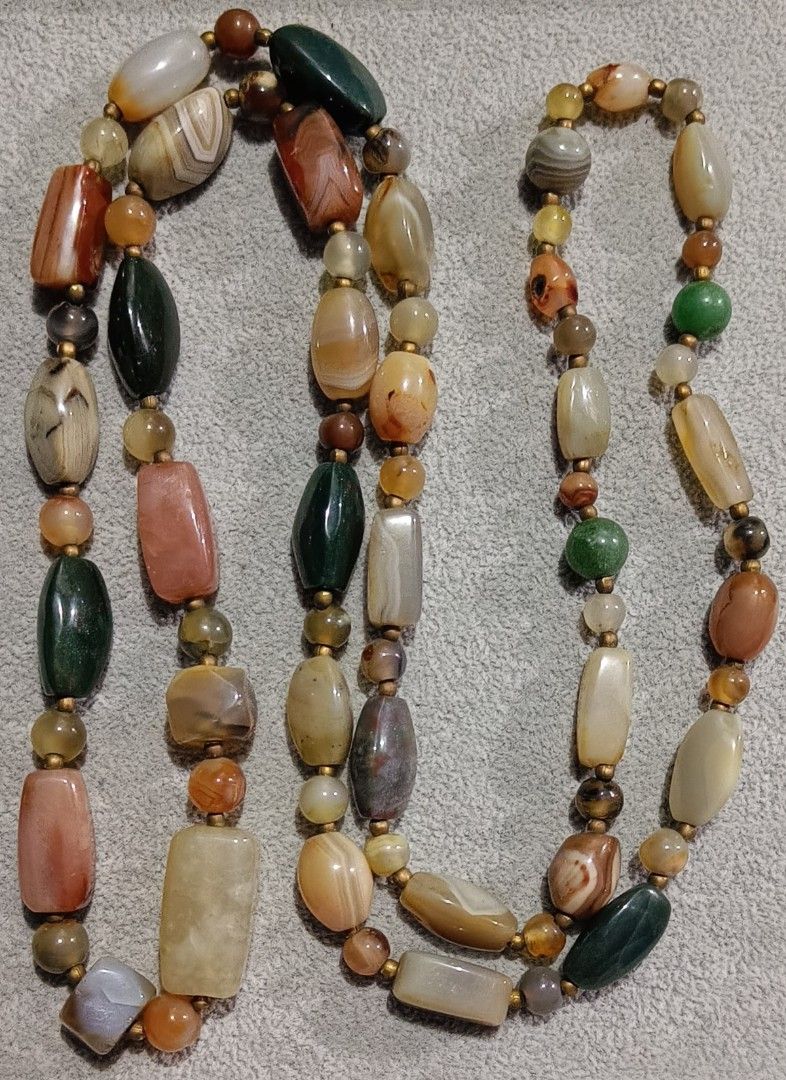 Vintage stone hotsell necklace