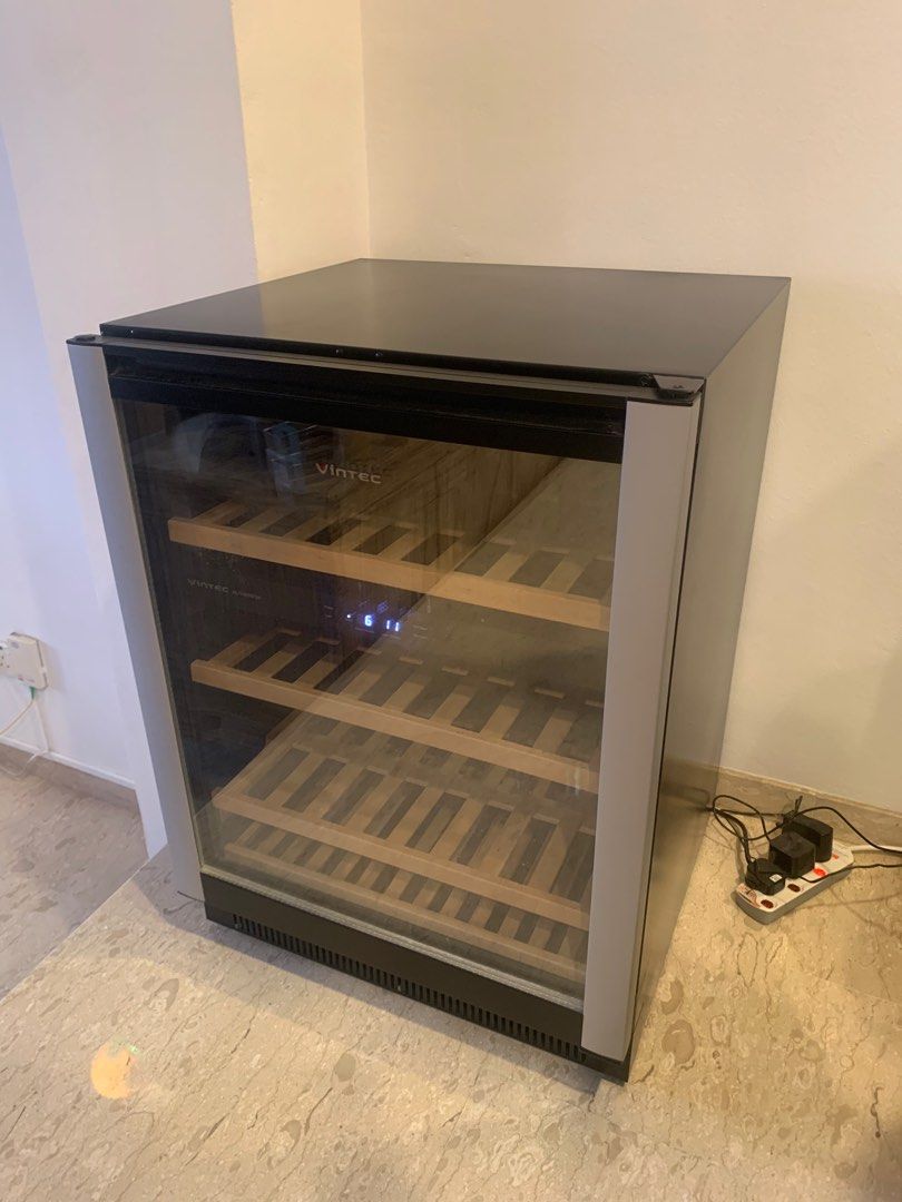 Vintec 40 Bottle Wine Fridge, TV & Home Appliances, Kitchen Appliances