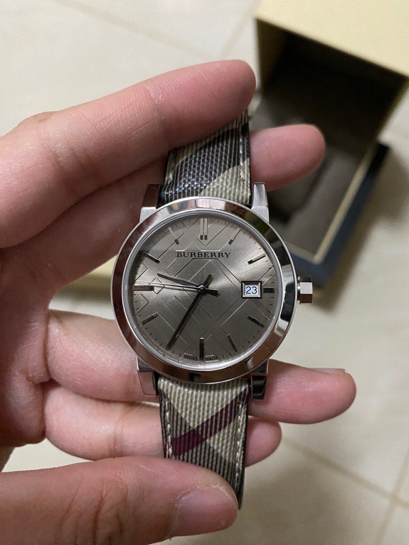 Burberry on sale watch women's