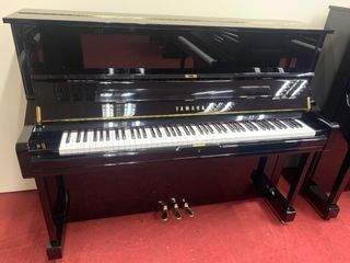 Yamaha piano U1