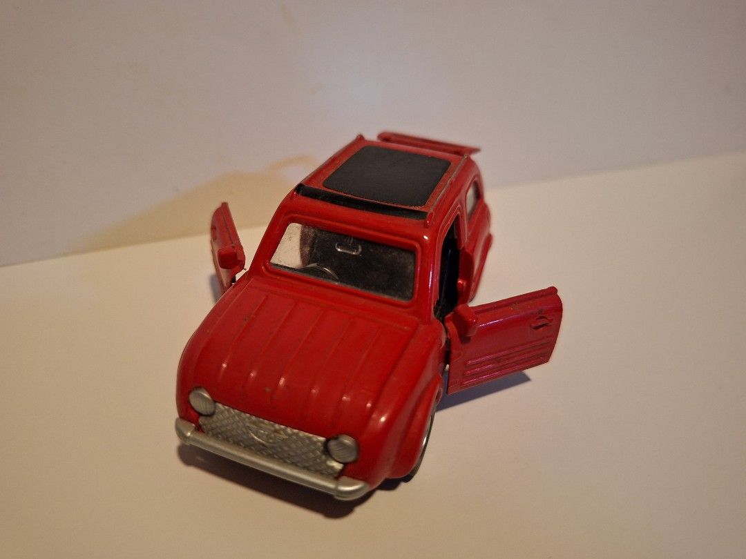 Yonezawa Diapet SV-07 Nissan Pao Side Red, 興趣及遊戲, 玩具