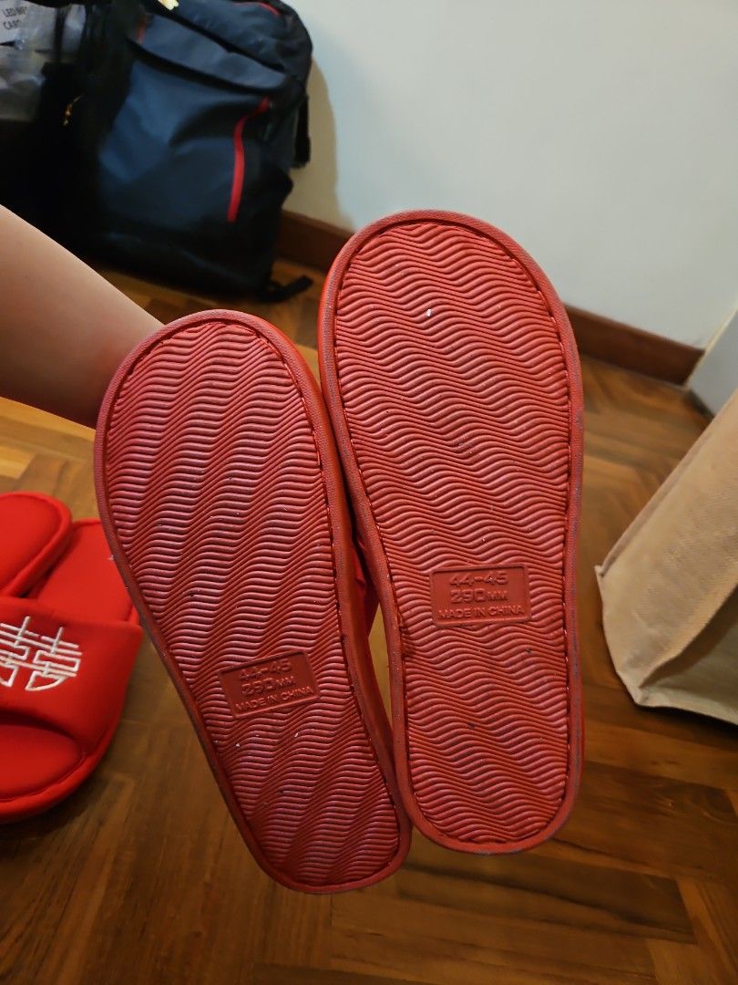 Red bottom deals slippers