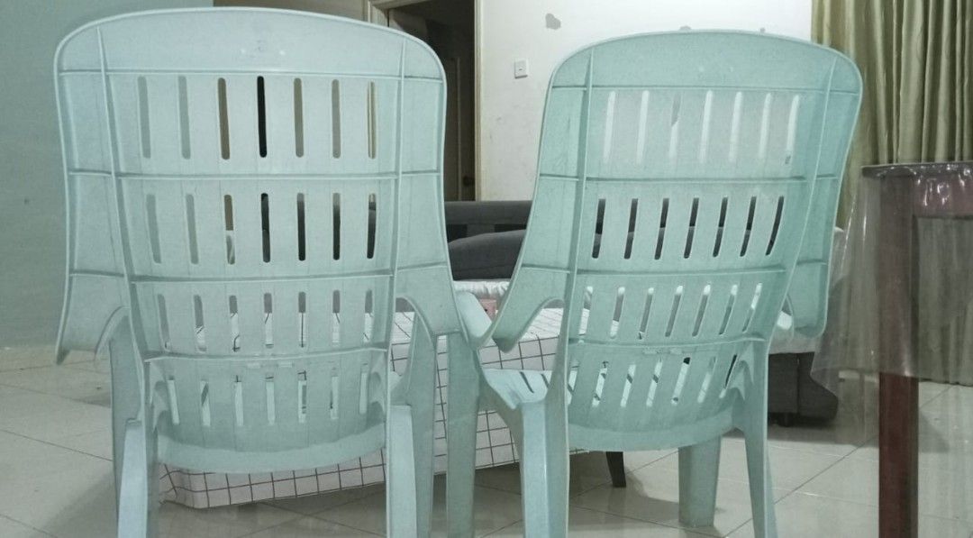 Lazy hotsell chair plastic