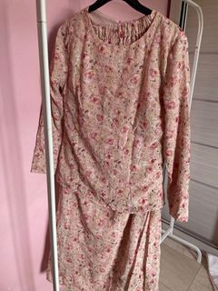 (Category: ) located in . Submitted by store.prelovedaf (Listing ID 1256490160, Image 1). Description: .
