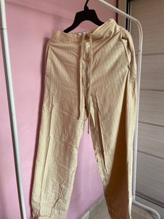 (Category: ) located in . Submitted by store.prelovedaf (Listing ID 1256489502, Image 1). Description: .