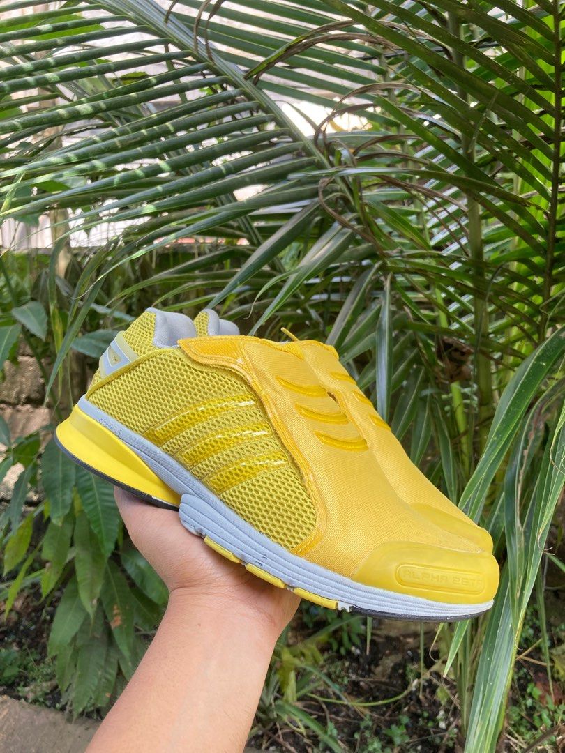 Adidas top alpha zeta
