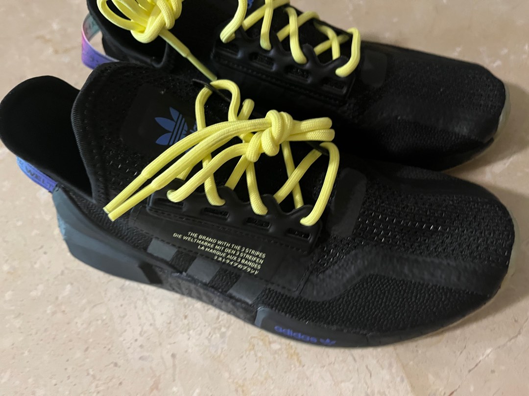 Adidas NMD R1.V2 J US6.5 UK6 EUR39.5 BNIB Luxury Sneakers Footwear on Carousell