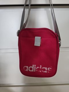 (Kategori: ) berada di . Dikirim oleh vibell.boutique (ID iklan 1256547815, Gambar 1). Deskripsi: .