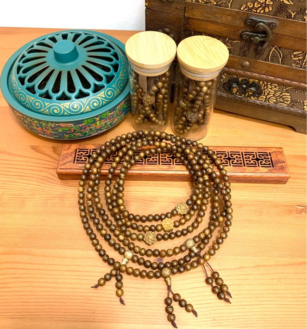 Agarwood jewelry shop