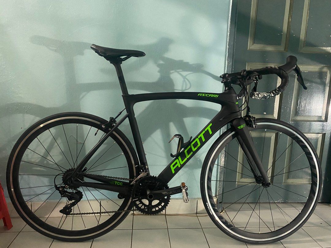 Alcott ascari road bike best sale