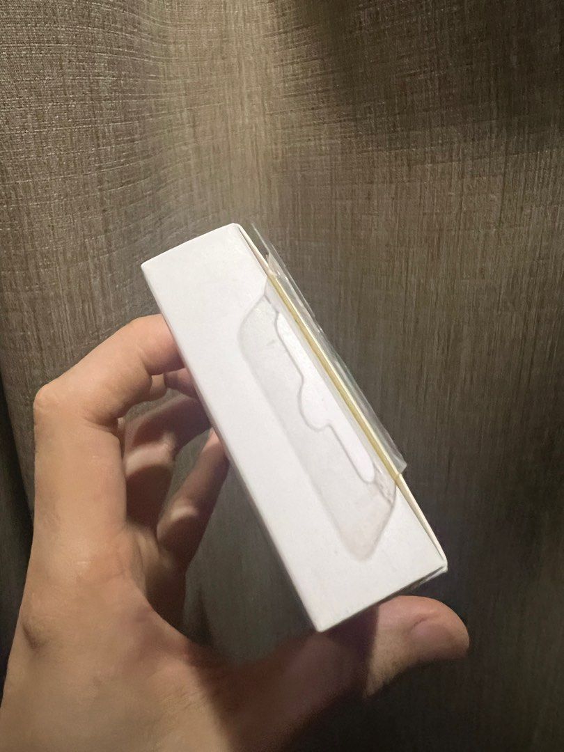 Apple original Mini display port to VGA adapter (Category: Cables & Adaptors) located in Quezon City. Submitted by TNDHN (Listing ID 1256577027, Image 3). Description: brand new unused sealed original Apple actual photo of the item posted Pickup banawe QC Shop33 checkout Grab or lalamove pick up booked by buyer Gcash payment No meet up No lbc No jrs.