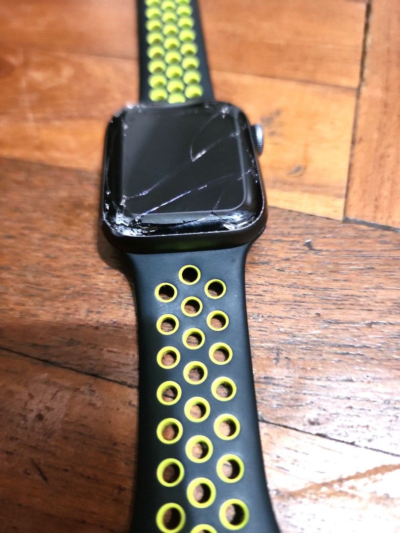 Apple watch series 4 nike plus colors store
