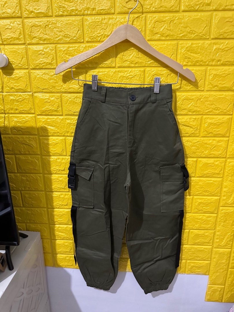 ARMY PANTS, Fesyen Pria, Pakaian , Bawahan di Carousell