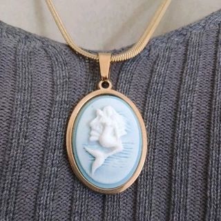 Baby Blue Mermaid with Seashell Cameo Stainless Gold Pendant Jewelry Necklace