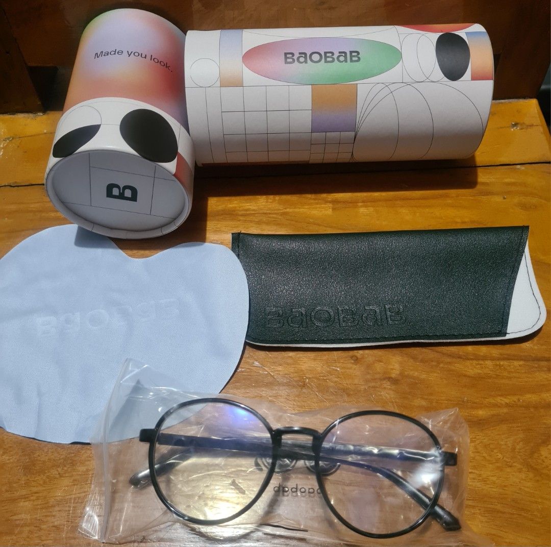 Goggles 🥽, Men's Fashion, Watches & Accessories, Sunglasses & Eyewear on  Carousell