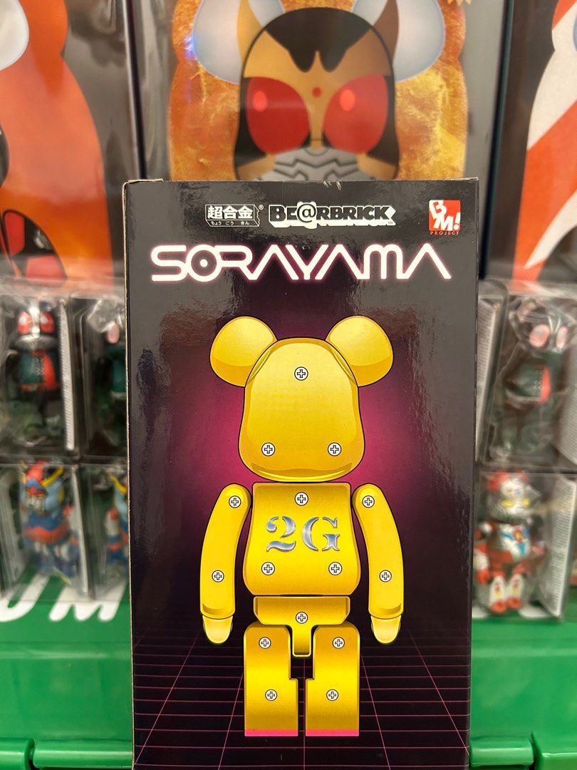 Bearbrick 200% sorayama 空山基, 興趣及遊戲, 玩具& 遊戲類- Carousell