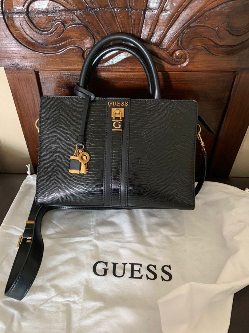 GUESS HANDBAG, Luxury, Bags & Wallets on Carousell