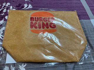 全新限量漢堡王BURGER KING後背包（杜邦紙材質）、長40寬23側寬12公分；售出不退