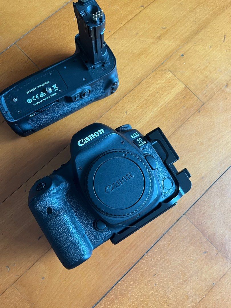 Canon 5D mark IV 5D4 with BG-E20 battery Grip, L-Bracket, Nitecore