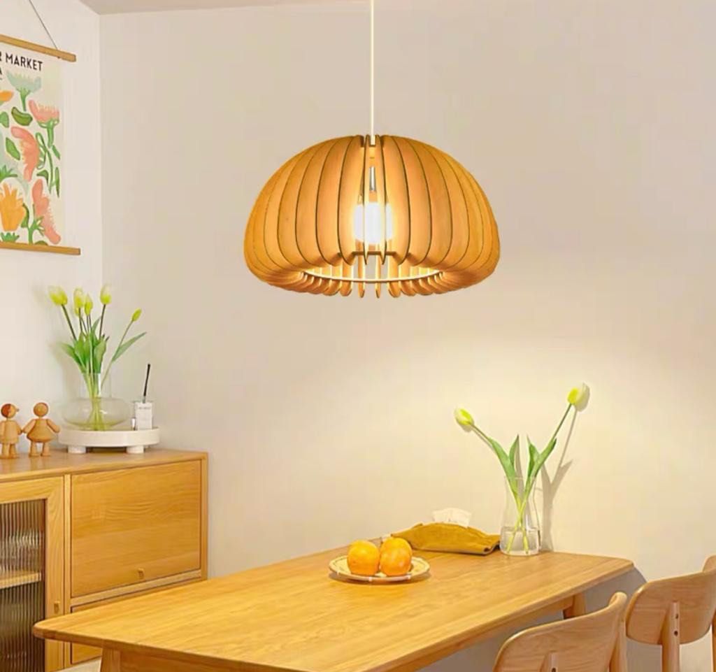 Ceiling light (Category: Lighting) located in Singapore. Submitted by totallygems (Listing ID 1256603610, Image 1). Description: .