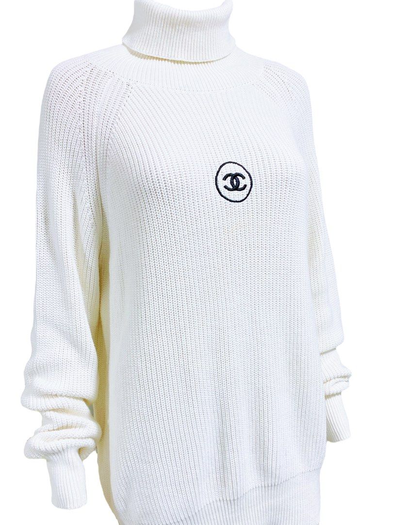 Chanel online white turtleneck