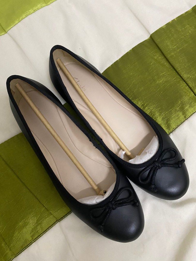 Clarks black ballet pumps hot sale
