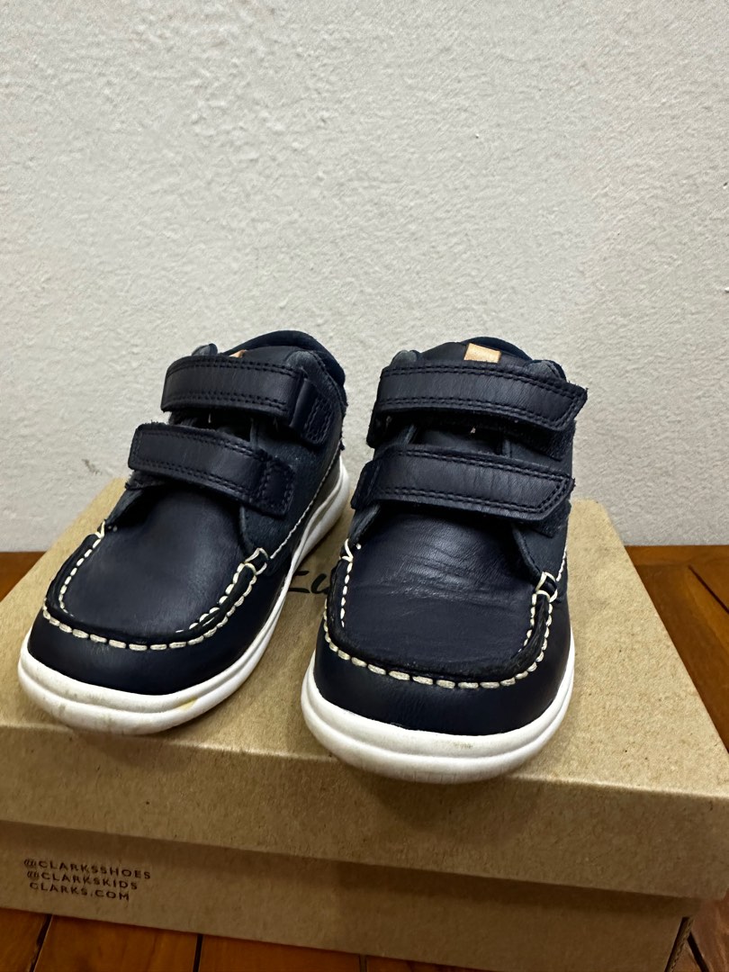 Clarks cloud tuktu hot sale navy