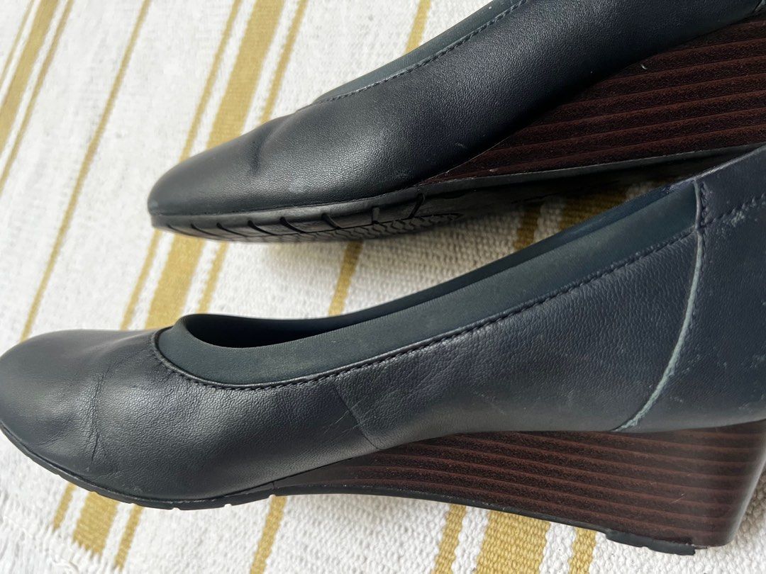 Clarks wedge sales dress shoes