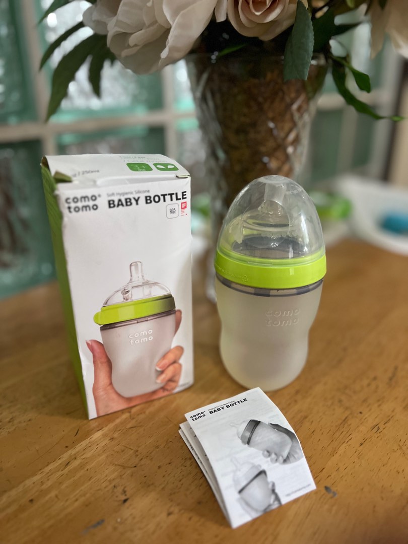 Comotomo bottle 250 ml silicone green, Babies & Kids, Nursing & Feeding ...