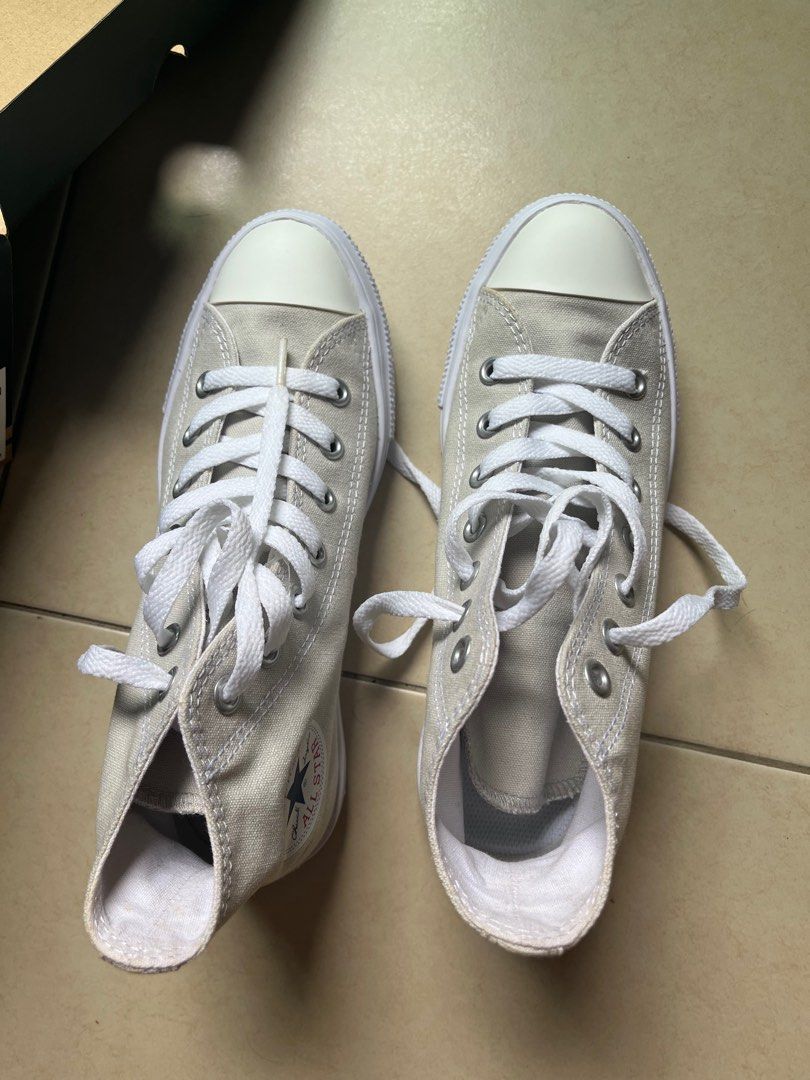 Light gray converse top