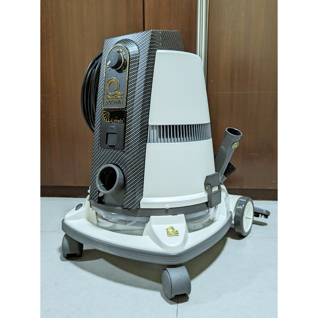 Dolphin Vacuum Cleaner S8 (Made in Germany), TV & Home Appliances