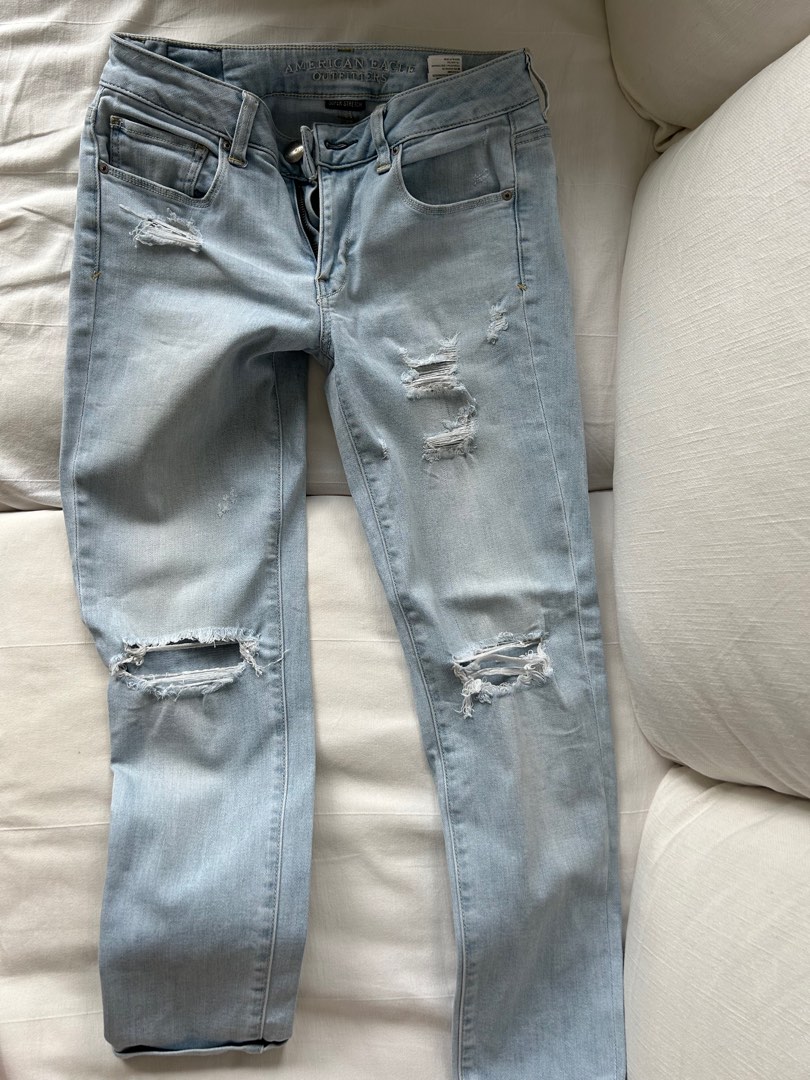 Denim Ripped Jeans, Women's Fashion, Bottoms, Jeans & Leggings on Carousell