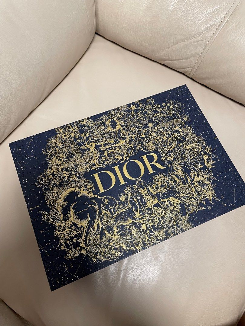 2022 Dior Vip mooncake box, 名牌, 飾物及配件- Carousell