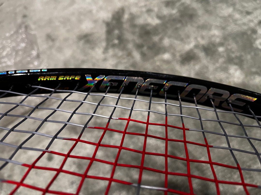 Donnay Xenecore L3 300g 100sq, Sports Equipment, Sports & Games, Racket & Ball Sports on Carousell