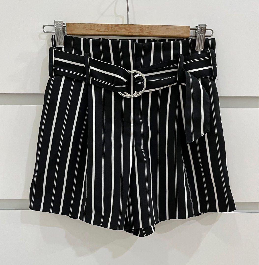 Dorothy Perkins Shorts Women s Fashion Bottoms Shorts on Carousell