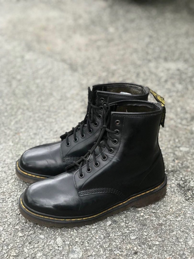 Dr martens lak 41 discount