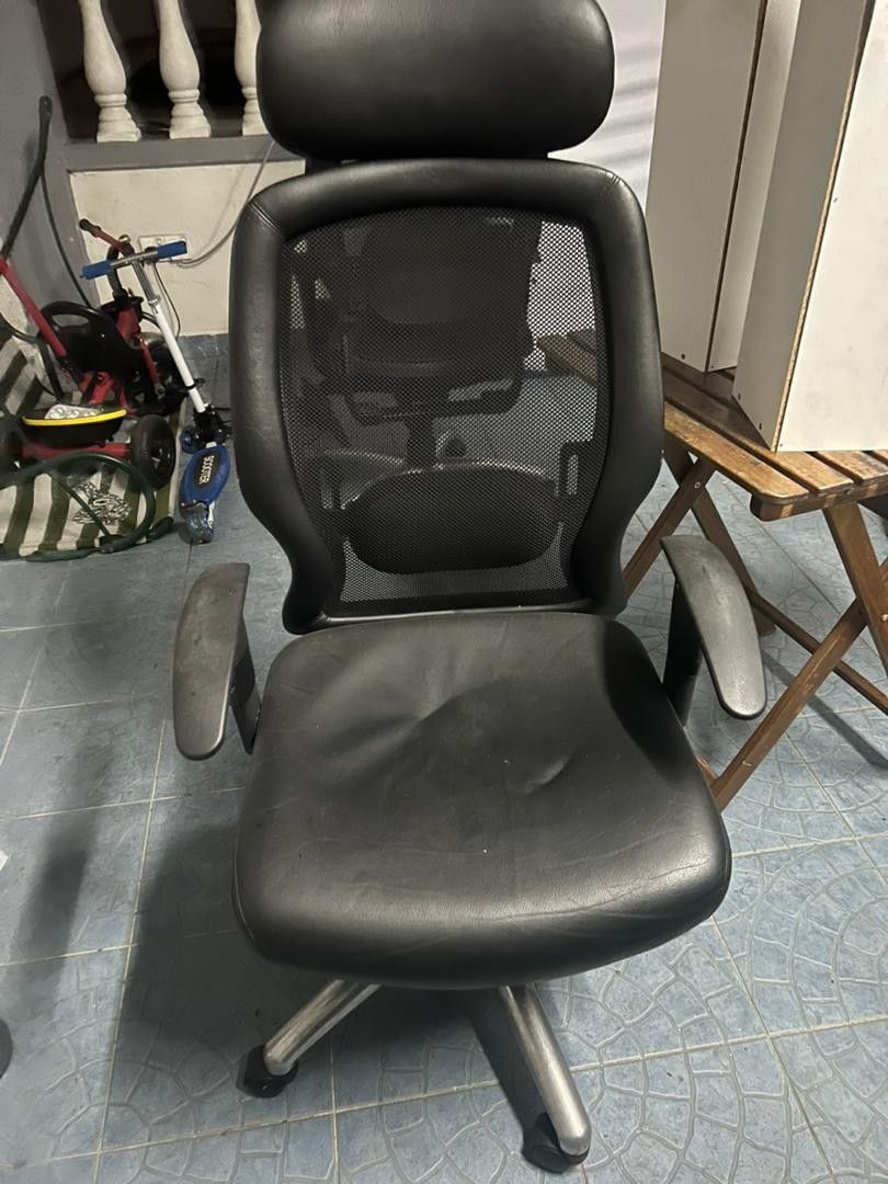 Staples aero plus fabric ergonomic office shop chair black