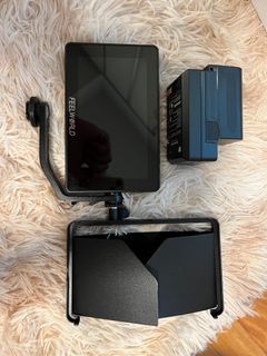 Feelworld F5 PRO field monitor with NPF750 battery included
