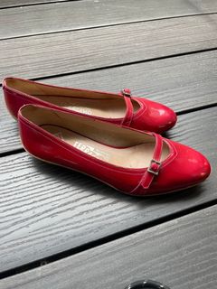Ferragamo audrey hepburn flats shop