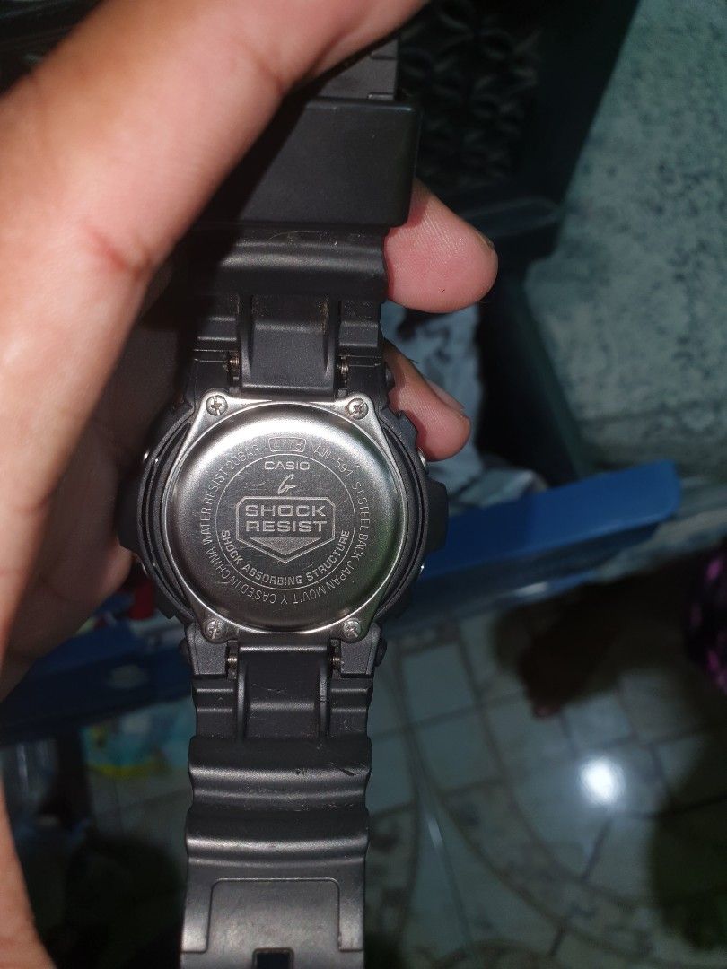 for swap (Category: Men's Watches) located in Quezon City. Submitted by bbert203 (Listing ID 1256469834, Image 3). Description: swap lng po, sa gshock din ung medyo mlaki, maliit kc ung sakin, orig din po slamat, q.c fairview lng po ako.