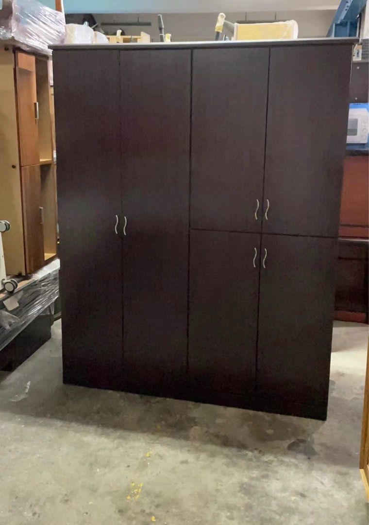 Free delivery wardrobe/cupboard, Furniture & Home Living 