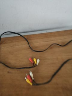 Free RCA cable (AV in out, v out)